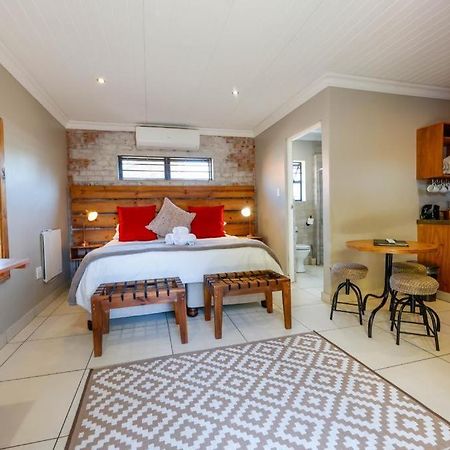 Touching Senses Garden Cottages Μπλουμφοντέιν Εξωτερικό φωτογραφία