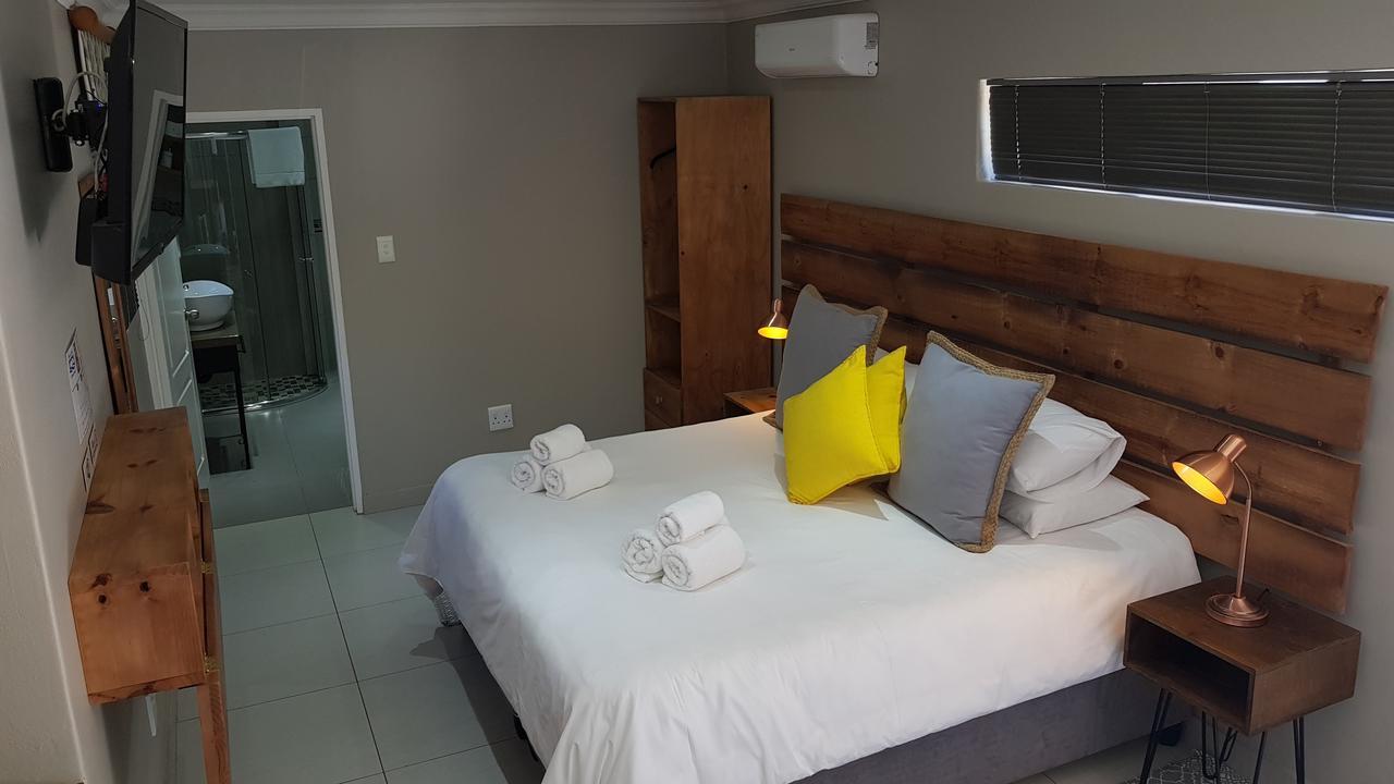 Touching Senses Garden Cottages Μπλουμφοντέιν Εξωτερικό φωτογραφία